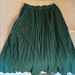 SHEIN Dark Green A-Line Pleated Skirt